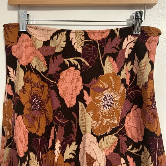 LOFT Red and Pink A-Line Mini Skirt Casual - Picture 3 of 4